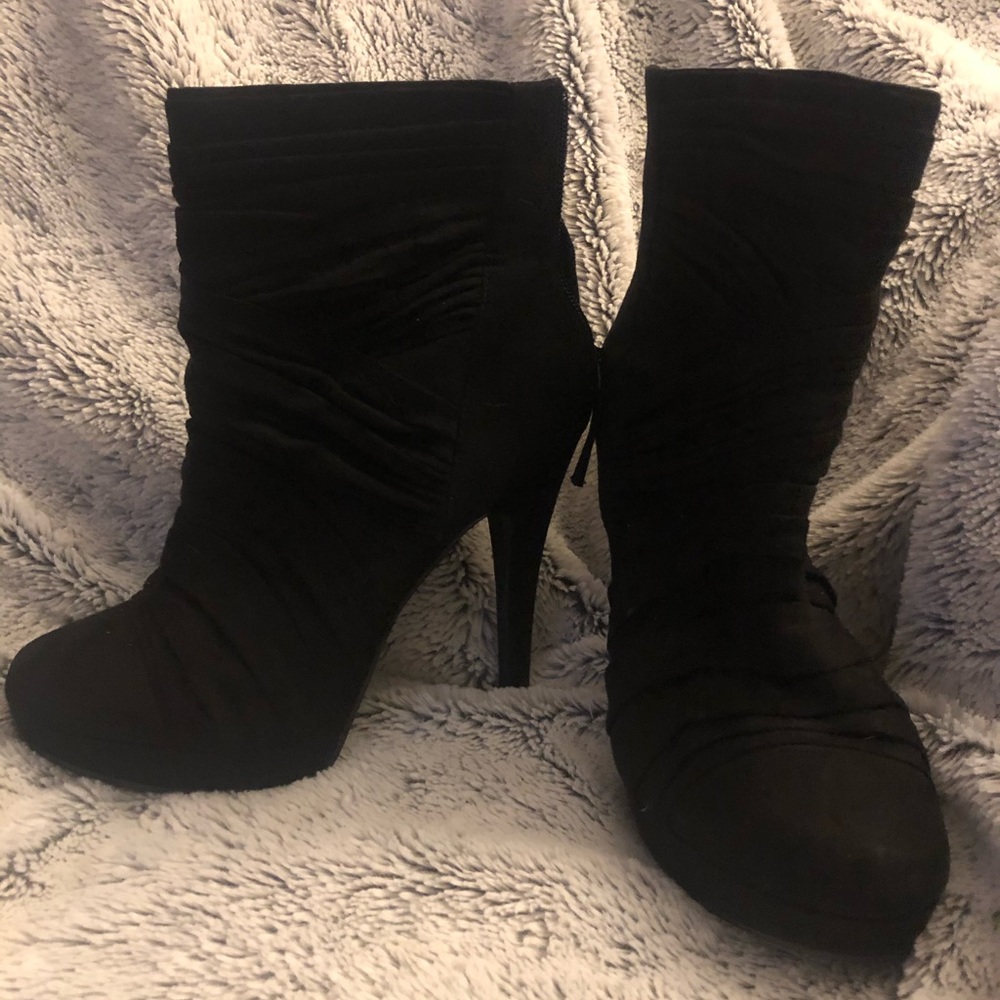 Black heel booties